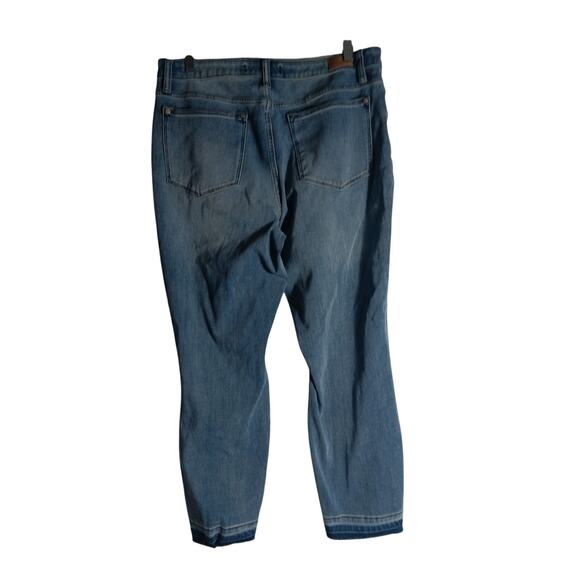 Judy Blue Boyfriend fit Cropped jeans size size 11/30 - Picture 2 of 5